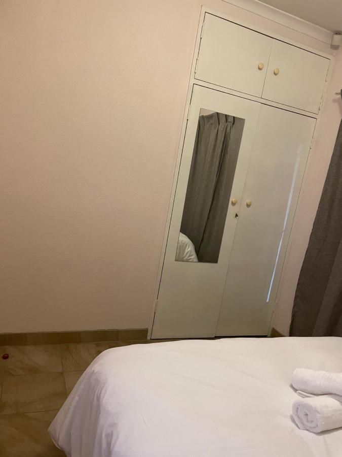 Host Hub Guest House Kempton Park Dış mekan fotoğraf