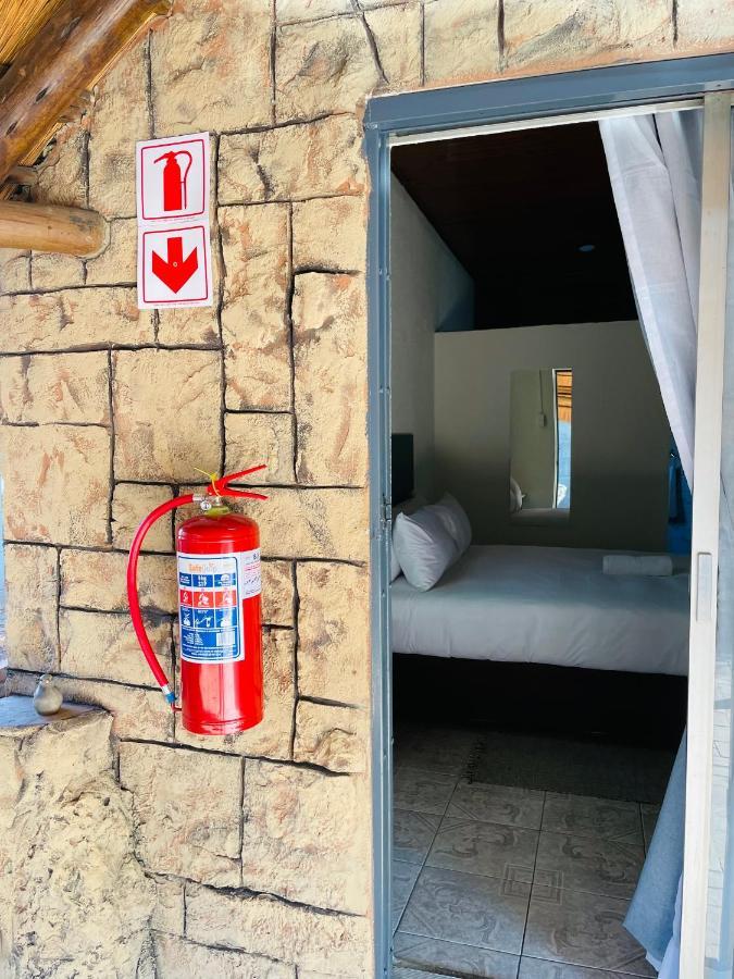Host Hub Guest House Kempton Park Dış mekan fotoğraf