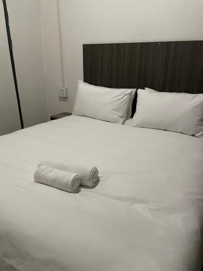 Host Hub Guest House Kempton Park Dış mekan fotoğraf
