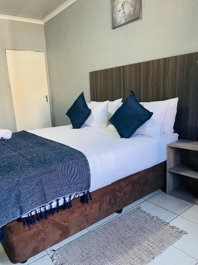 Host Hub Guest House Kempton Park Dış mekan fotoğraf