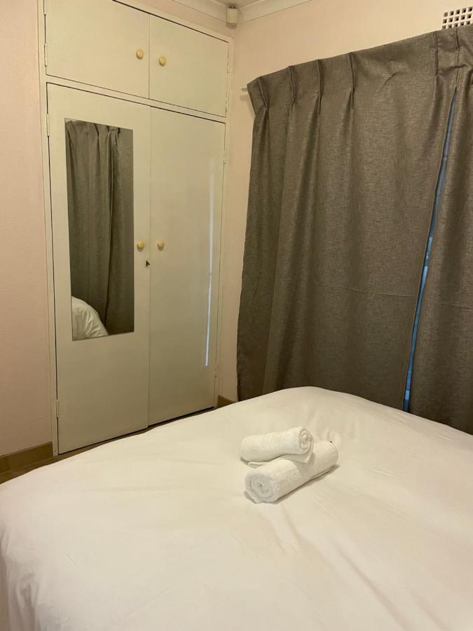 Host Hub Guest House Kempton Park Dış mekan fotoğraf