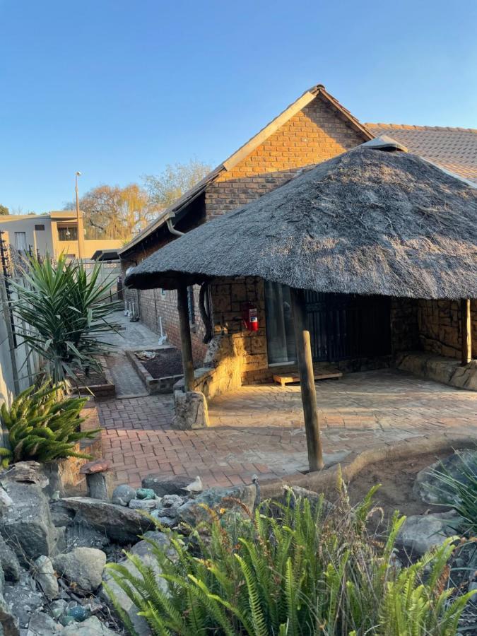 Host Hub Guest House Kempton Park Dış mekan fotoğraf