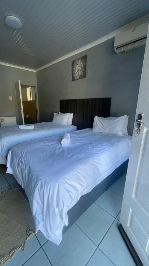 Host Hub Guest House Kempton Park Dış mekan fotoğraf